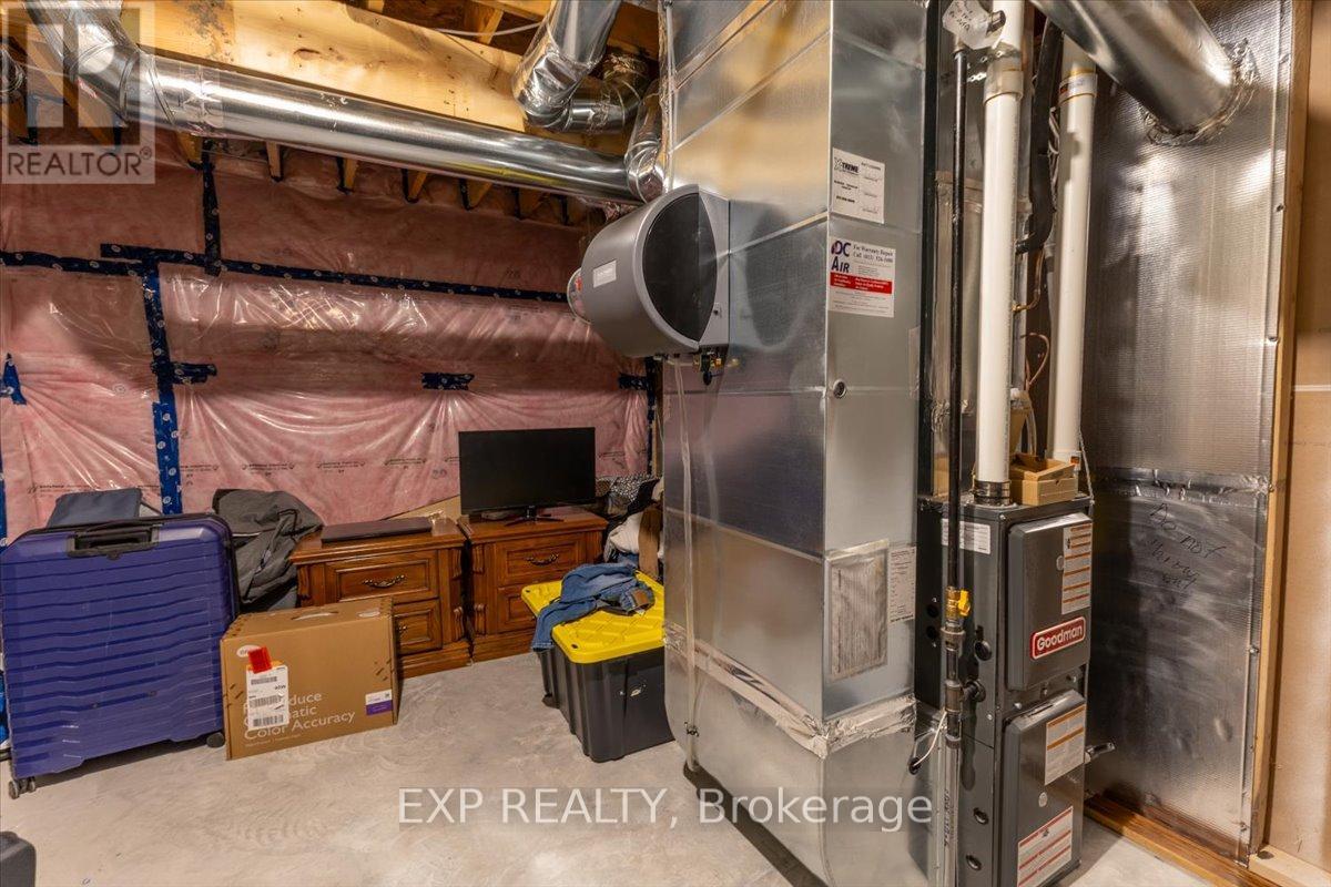 297 Billrian Crescent, Ottawa, Ontario  K2S 3A6 - Photo 24 - X12978538