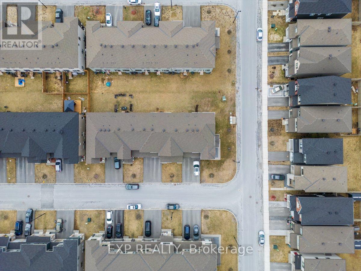 297 Billrian Crescent, Ottawa, Ontario  K2S 3A6 - Photo 27 - X12978538