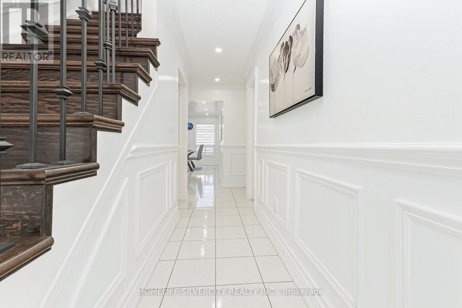 6 Macdougall Drive, Brampton, Ontario  L6S 3P5 - Photo 10 - W12988144