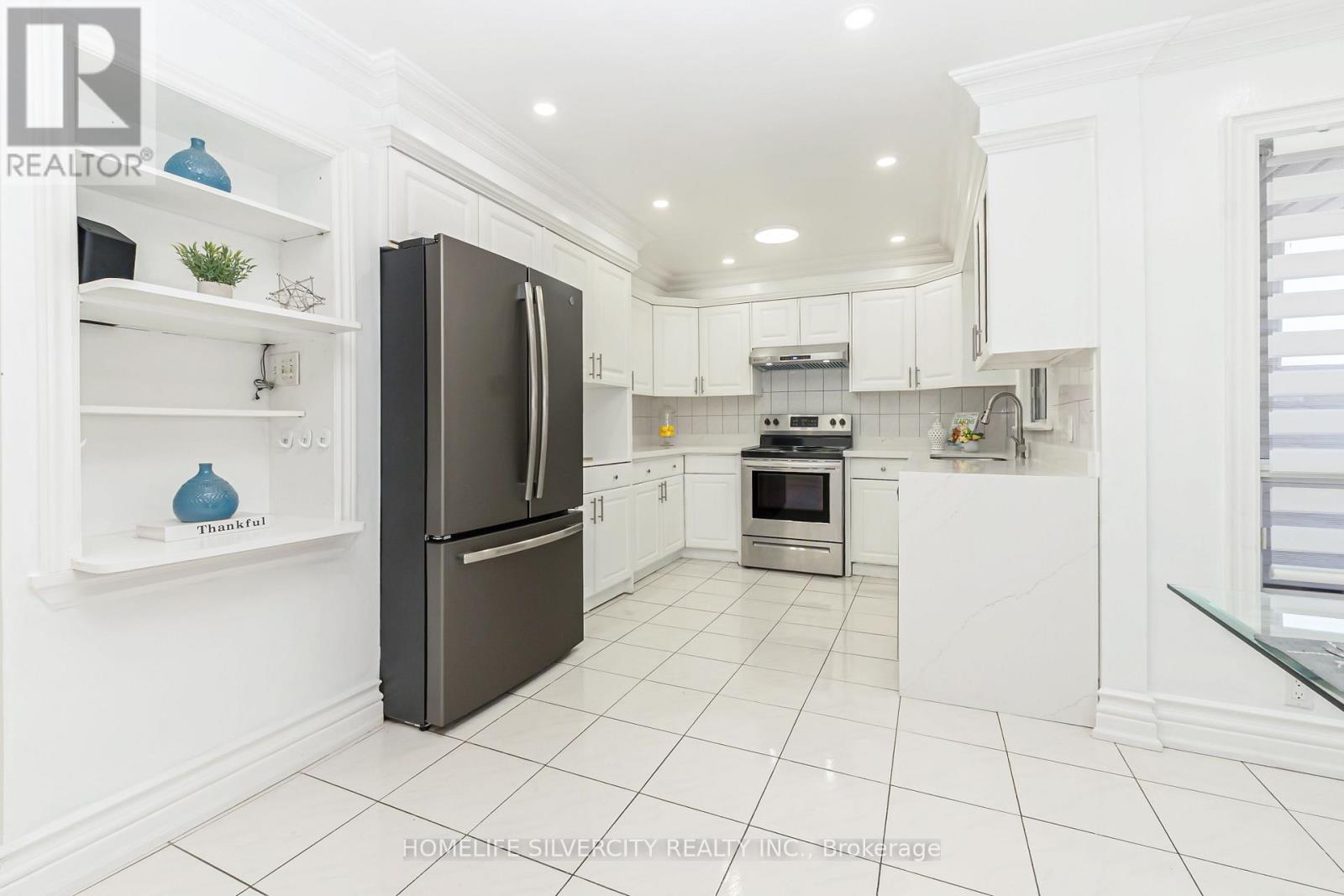 6 Macdougall Drive, Brampton, Ontario  L6S 3P5 - Photo 16 - W12988144