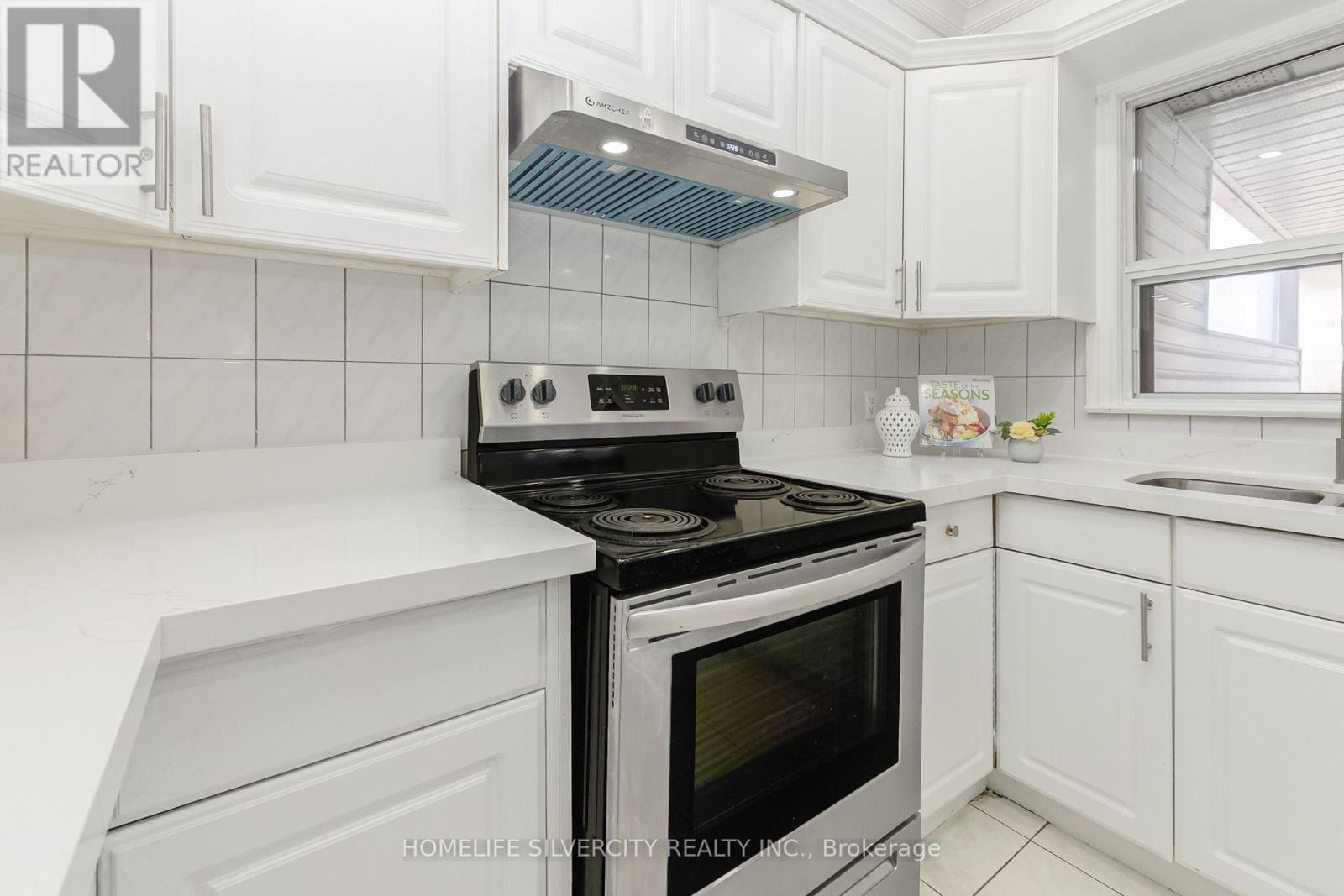 6 Macdougall Drive, Brampton, Ontario  L6S 3P5 - Photo 18 - W12988144