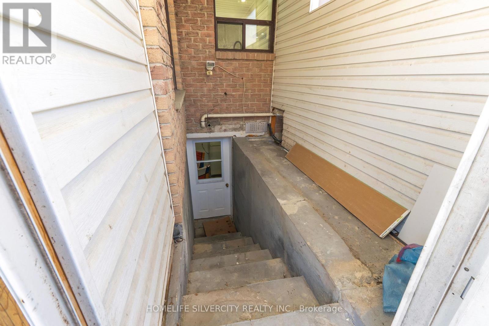 6 Macdougall Drive, Brampton, Ontario  L6S 3P5 - Photo 36 - W12988144