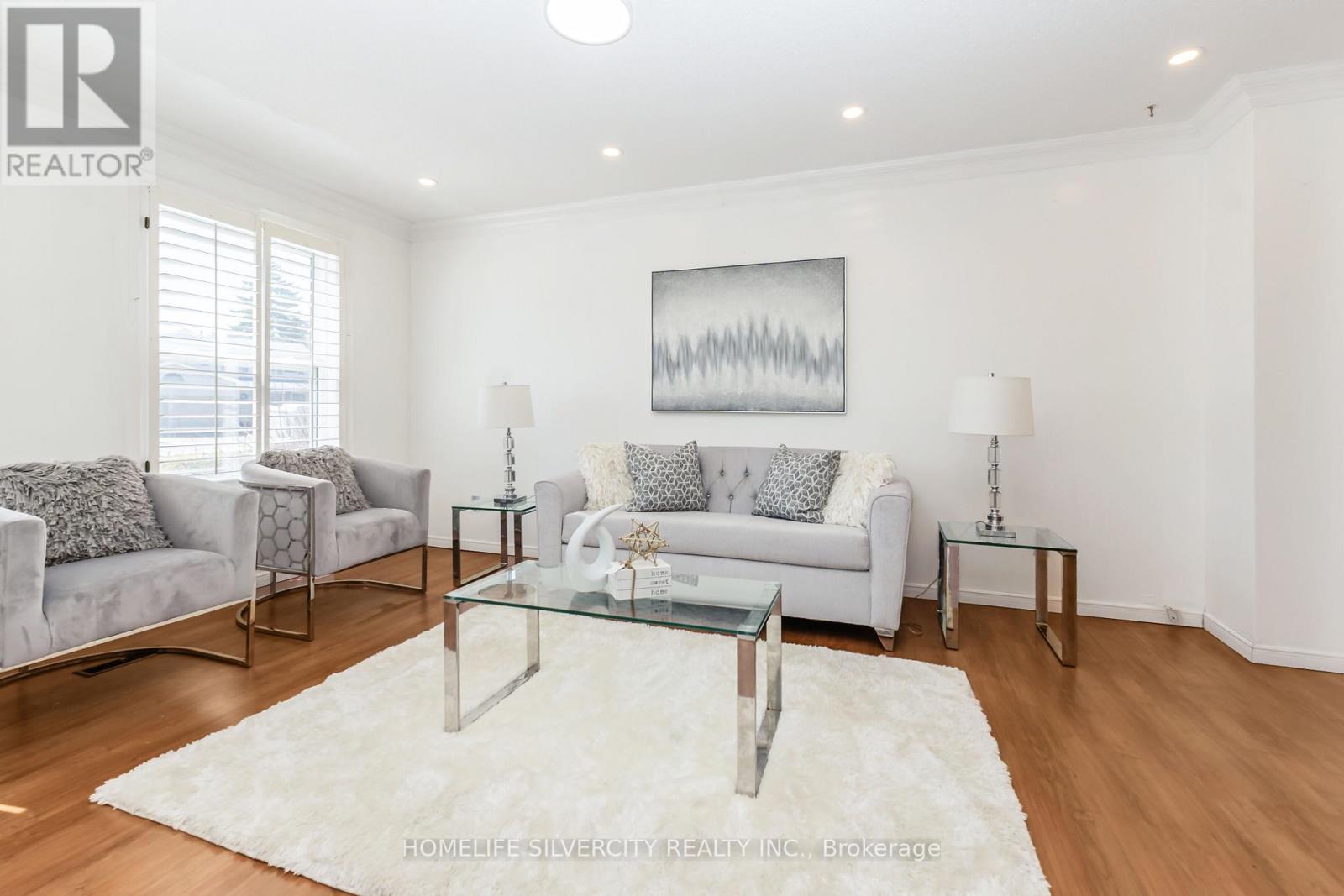 6 Macdougall Drive, Brampton, Ontario  L6S 3P5 - Photo 8 - W12988144