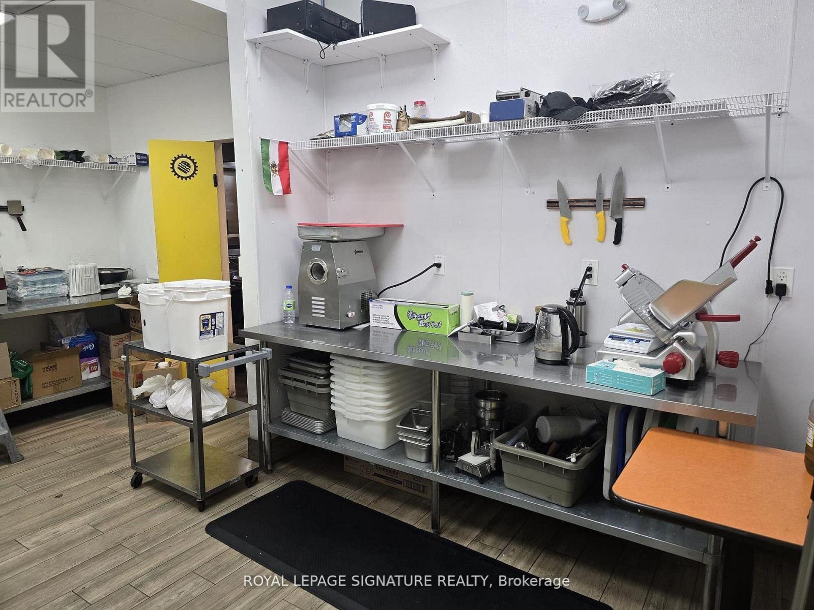 101 - 293 Dalhousie Street, Ottawa, Ontario  K1N 7E5 - Photo 8 - X12988154