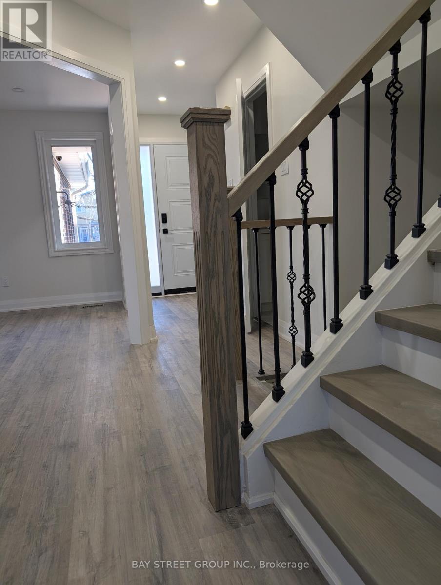 44 Lilac Avenue, Markham, Ontario  L3T 5K2 - Photo 3 - N12715780