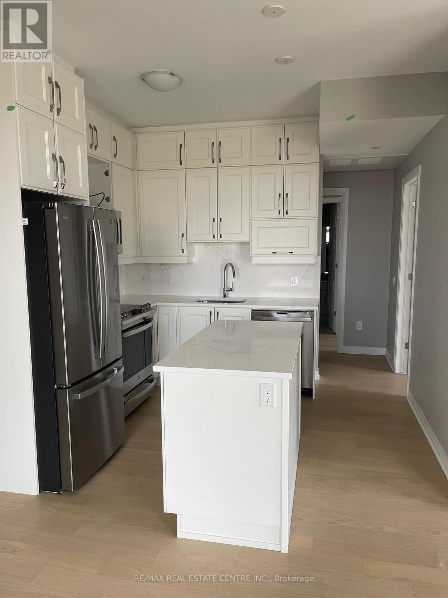 401 - 460 Gordon Krantz Avenue, Milton (Walker), Ontario  L9E 1Z2 - Photo 3 - W12975668