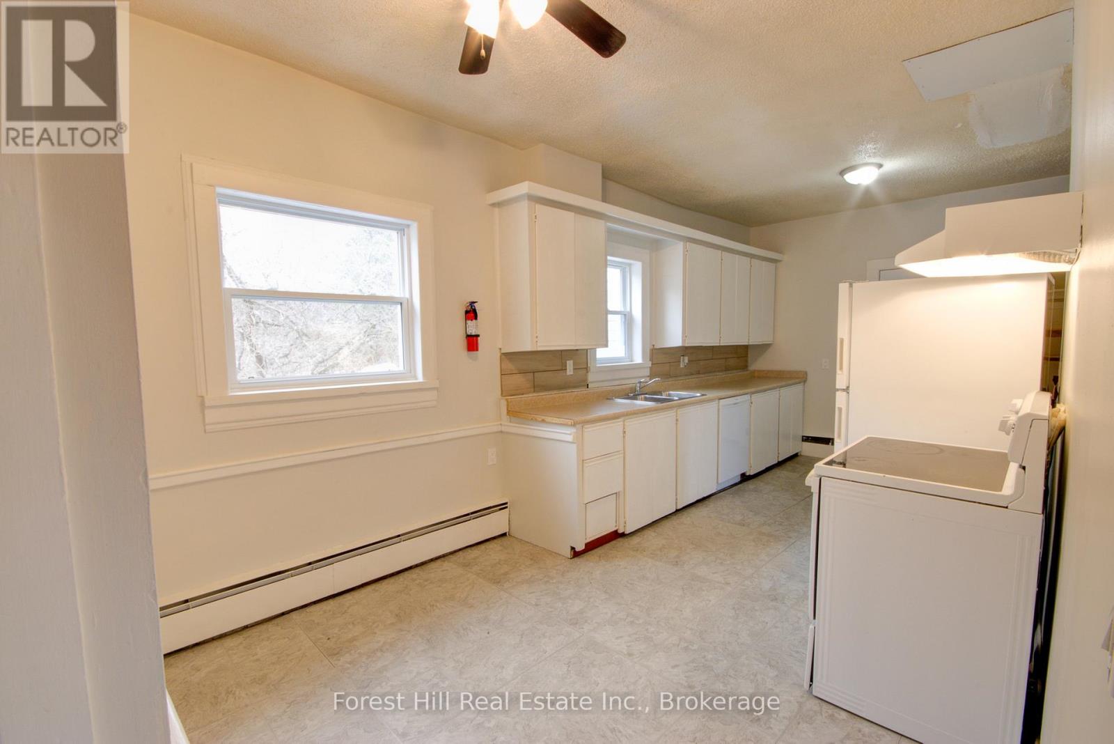 132 Richard Street, Bracebridge, Ontario  P1L 1J3 - Photo 9 - X12703960