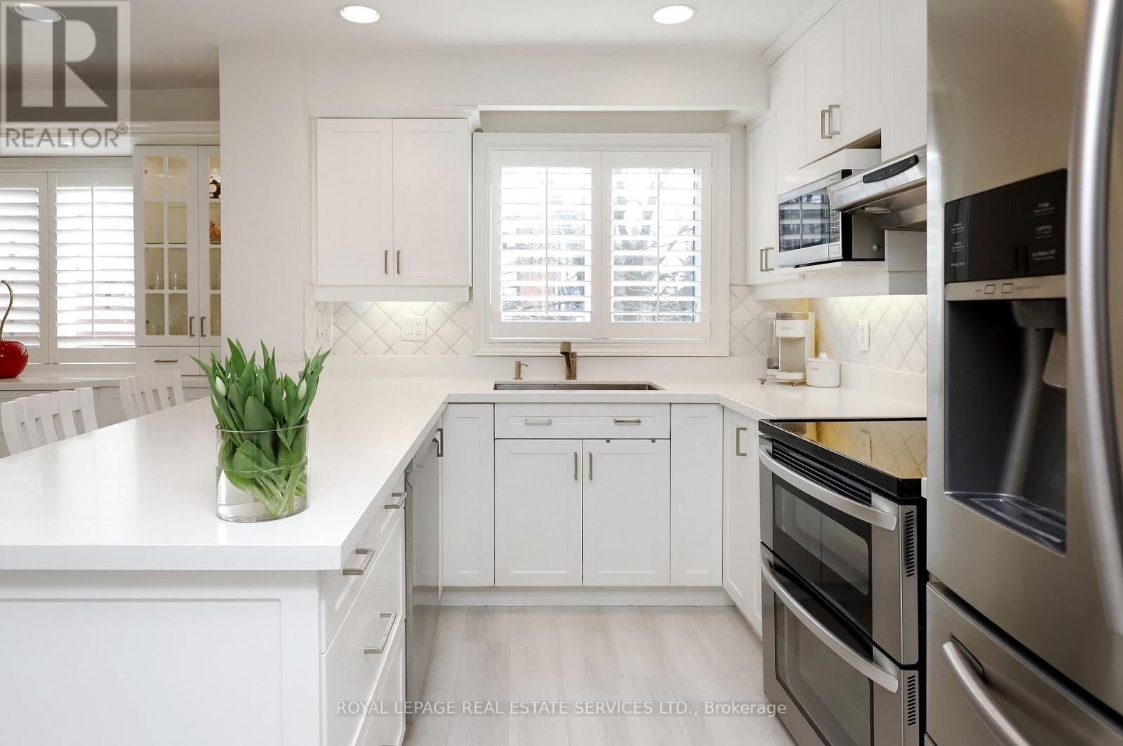 10 - 4230 Fieldgate Drive, Mississauga, Ontario  L4W 2M5 - Photo 13 - W12918184