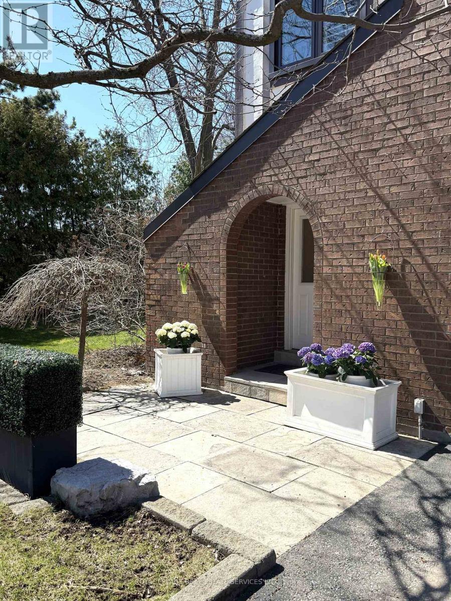 10 - 4230 Fieldgate Drive, Mississauga, Ontario  L4W 2M5 - Photo 2 - W12918184