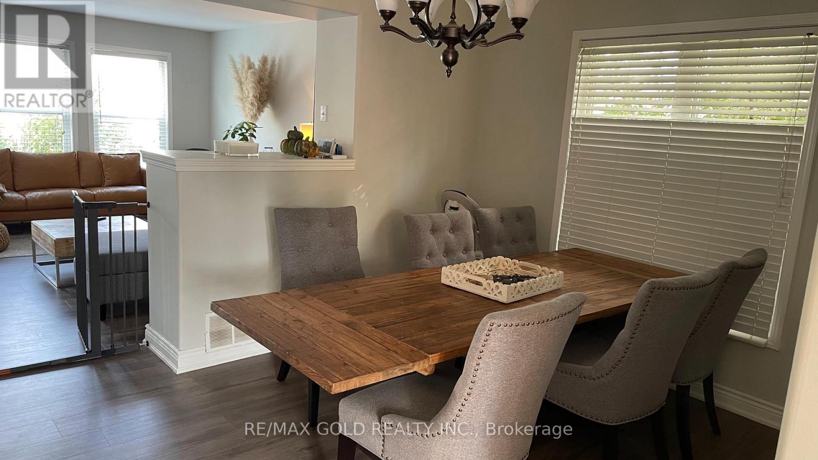 28 Mayo Avenue, Cambridge, Ontario N1T 2E8 - Photo 2 - X12988160