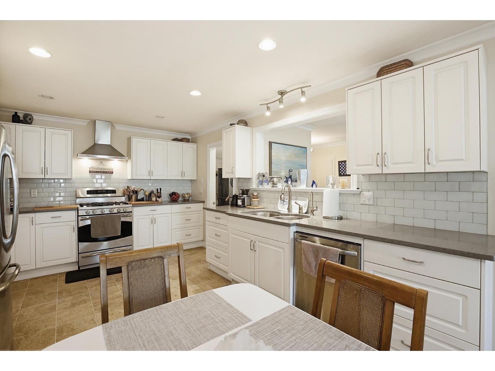 7762 Fir Street, Mission, British Columbia  V2V 4N5 - Photo 7 - R3109829