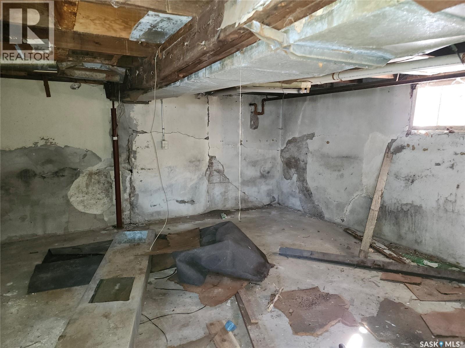 1455 Elphinstone Street, Regina, Saskatchewan  S4T 3M7 - Photo 7 - SK032509