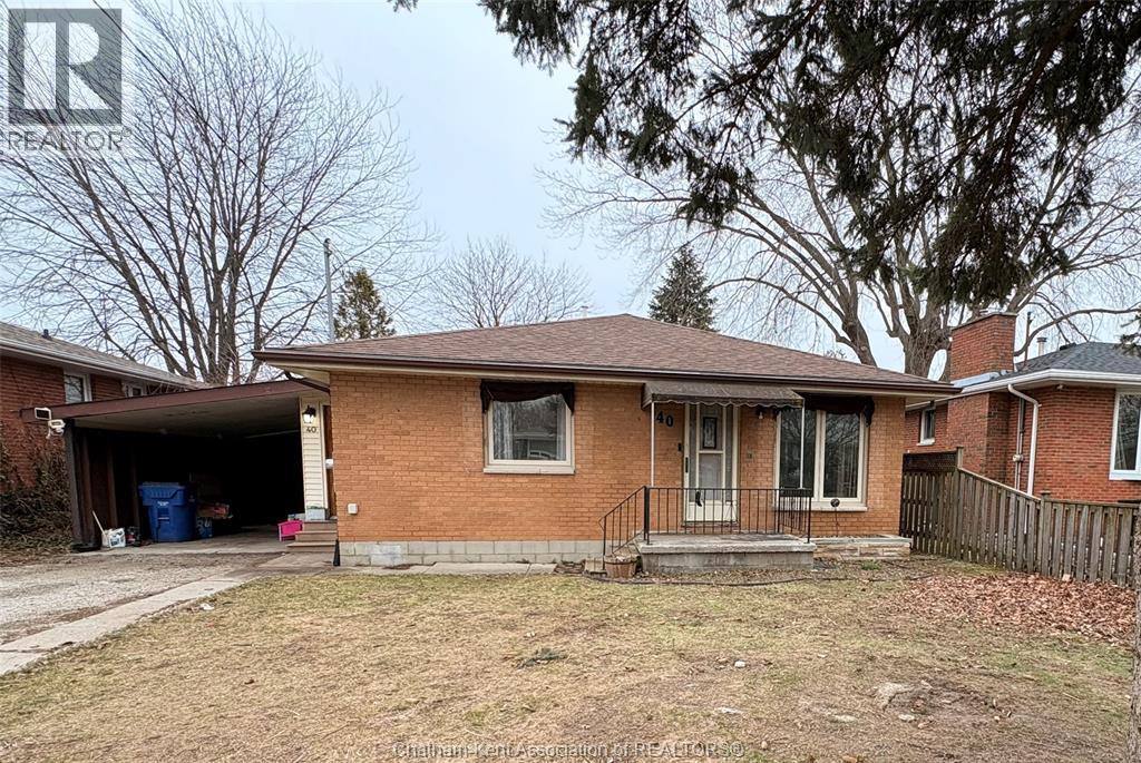40 DAUW AVENUE, Wallaceburg, Ontario