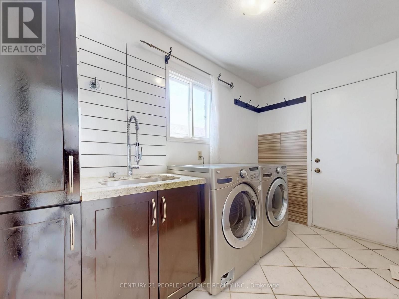 5992 Ladyburn Crescent, Mississauga, Ontario  L5M 4V9 - Photo 25 - W12970696