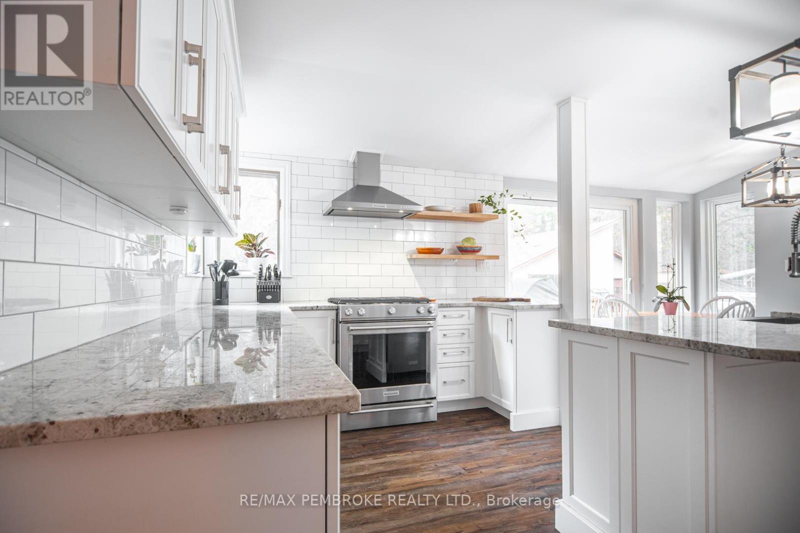 177 Sylvan Drive, Petawawa, Ontario  K8A 6W7 - Photo 8 - X12848004