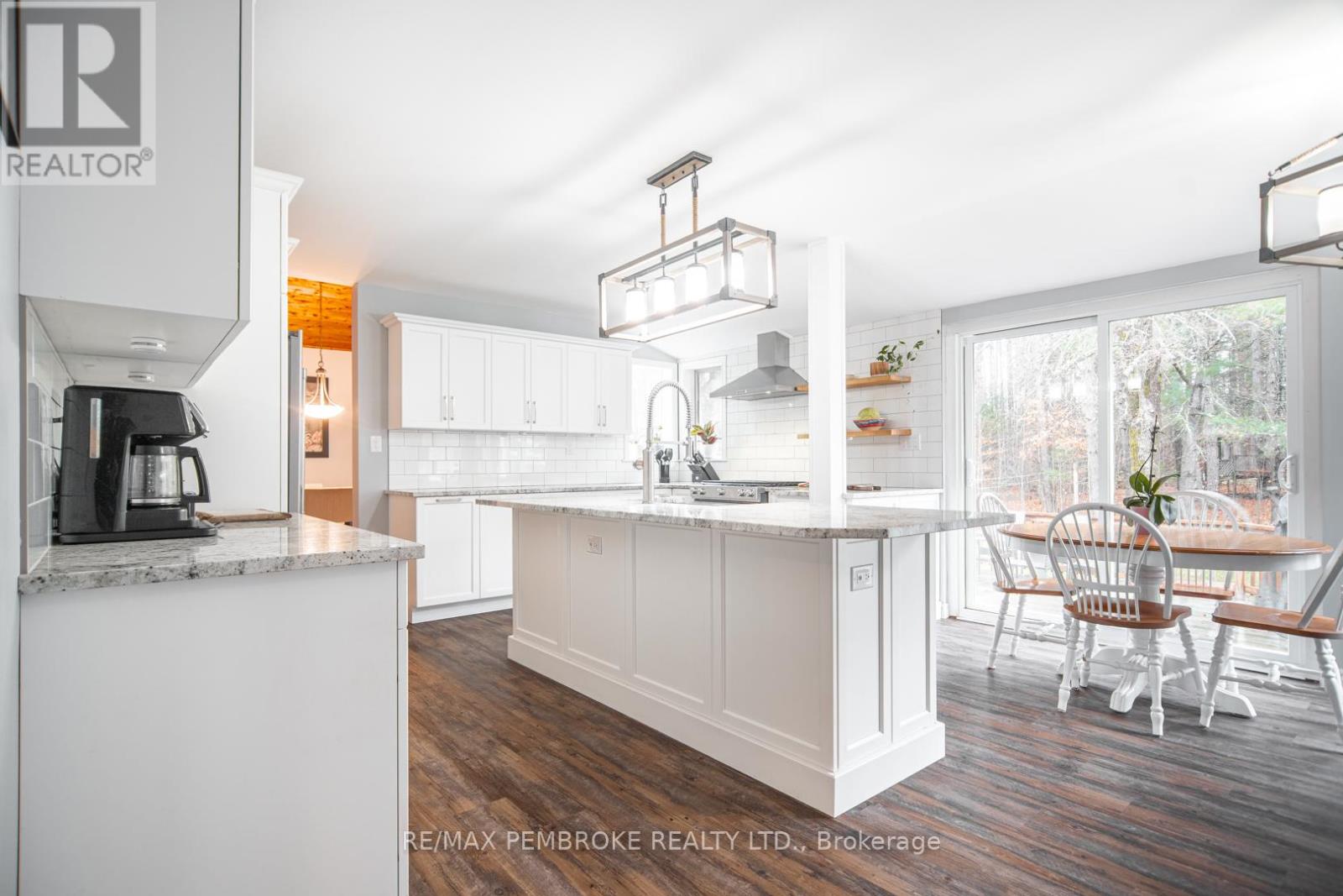 177 Sylvan Drive, Petawawa, Ontario  K8A 6W7 - Photo 7 - X12848004