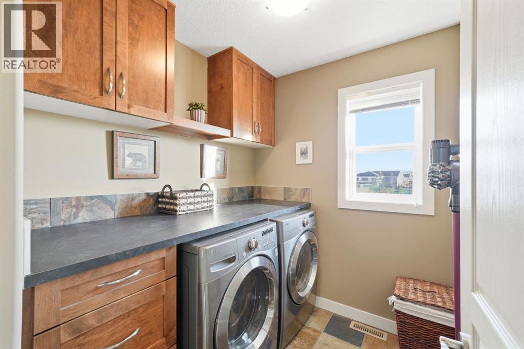1 River Heights Green, Cochrane, Alberta  T4C 0J6 - Photo 29 - A2295374