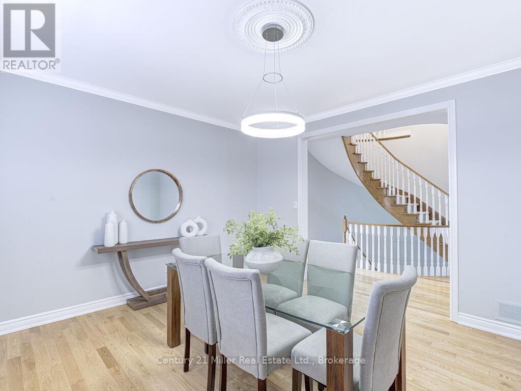 2128 Arbourview Drive, Oakville, Ontario  L6M 3N9 - Photo 13 - W12922374