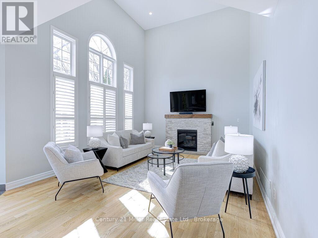 2128 Arbourview Drive, Oakville, Ontario  L6M 3N9 - Photo 11 - W12922374