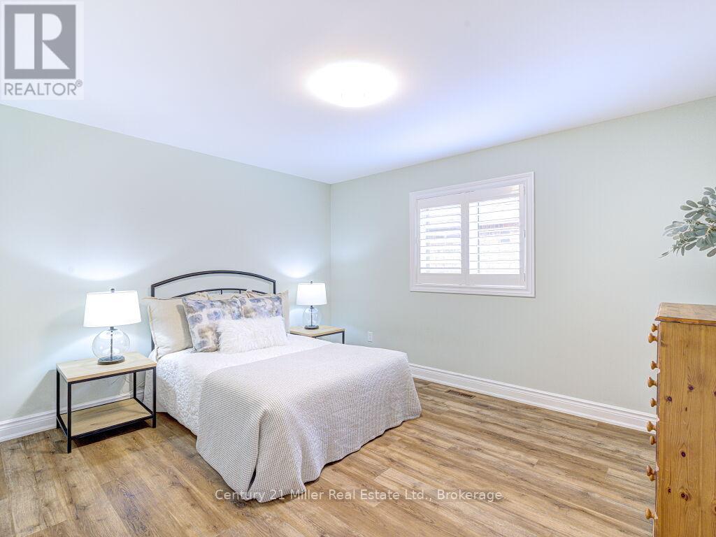 2128 Arbourview Drive, Oakville, Ontario  L6M 3N9 - Photo 28 - W12922374