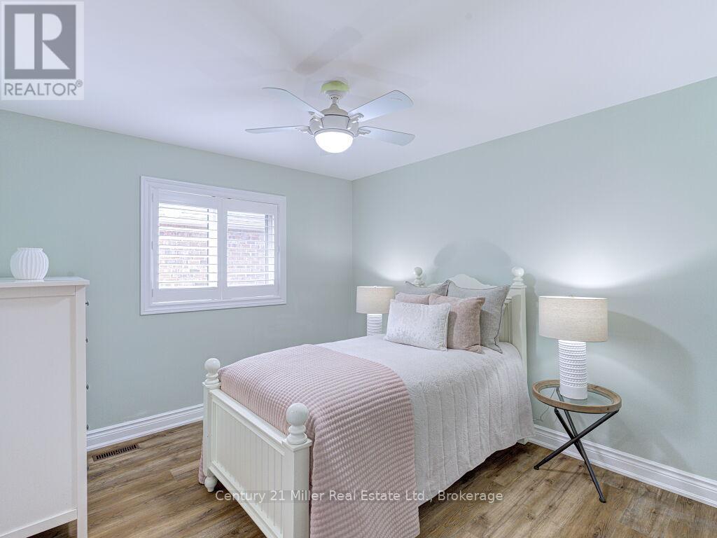 2128 Arbourview Drive, Oakville, Ontario  L6M 3N9 - Photo 33 - W12922374