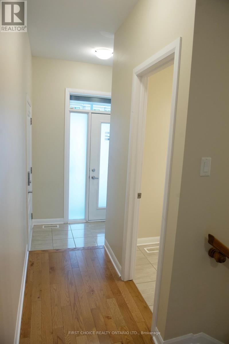 222 Geyser Place, Ottawa, Ontario  K2J 6P1 - Photo 3 - X12988206