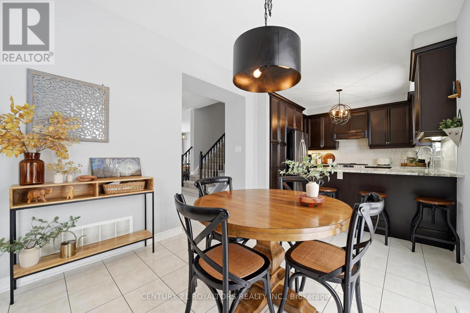 74 Latimer Avenue, Essa, Ontario  L0M 1B5 - Photo 15 - N12887762