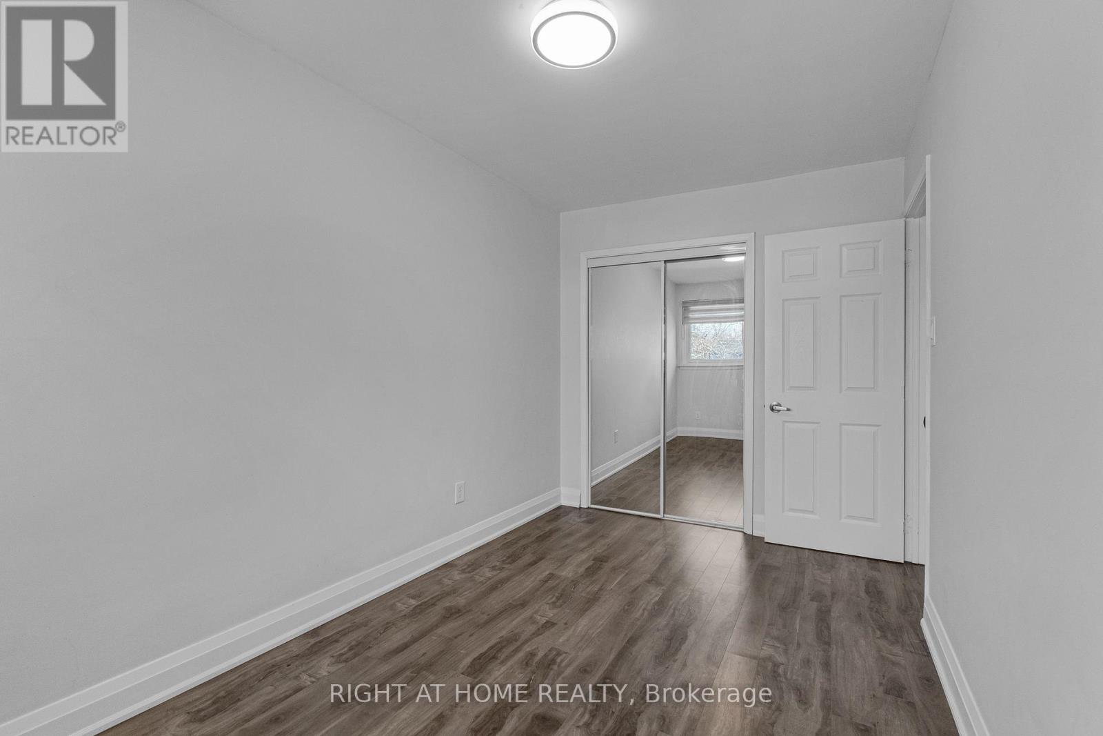 5473 Schueller Crescent, Burlington, Ontario  L7L 3T1 - Photo 25 - W12814126