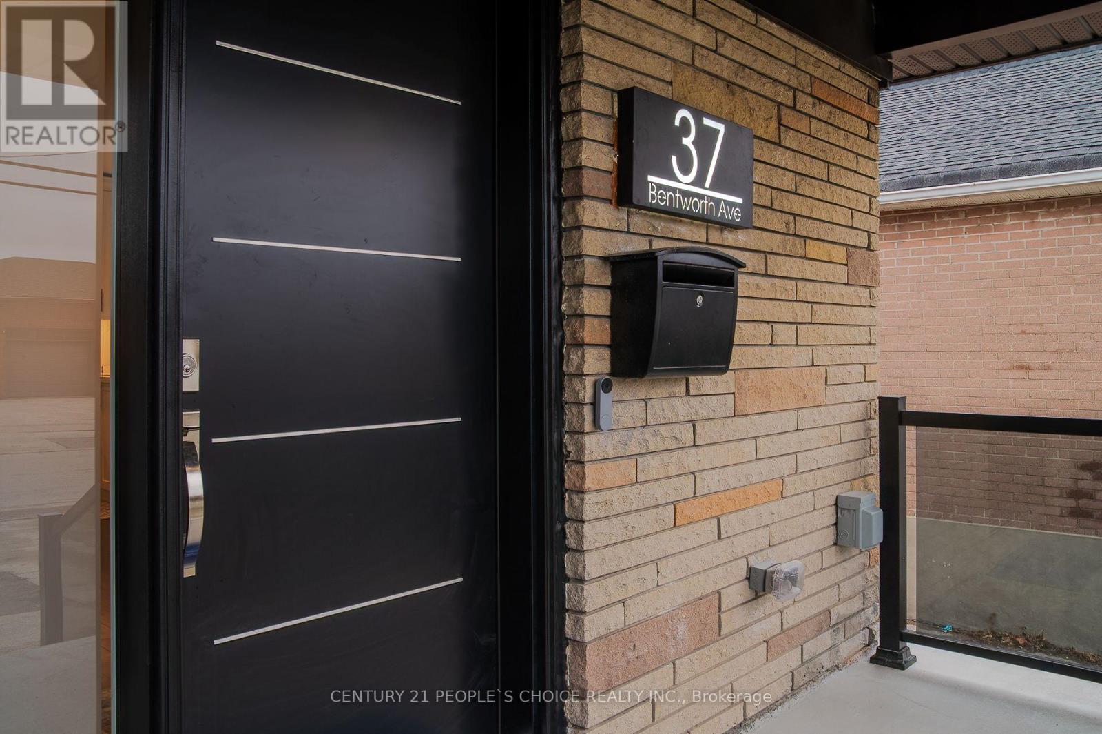 37 Bentworth Avenue, Toronto, Ontario  M6A 1P1 - Photo 3 - W12841994