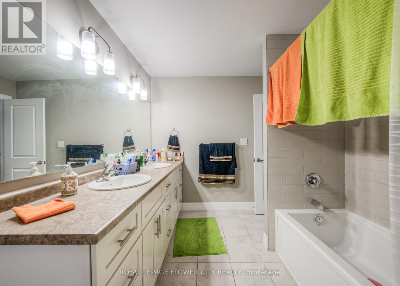 43 Pondcliffe Drive, Kitchener, Ontario  N2R 0B5 - Photo 23 - X12985330