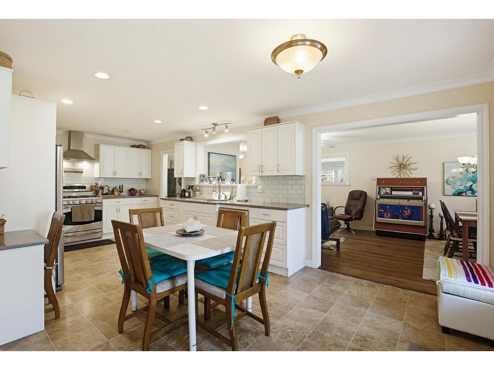 7762 Fir Street, Mission, British Columbia  V2V 4N5 - Photo 6 - R3109829