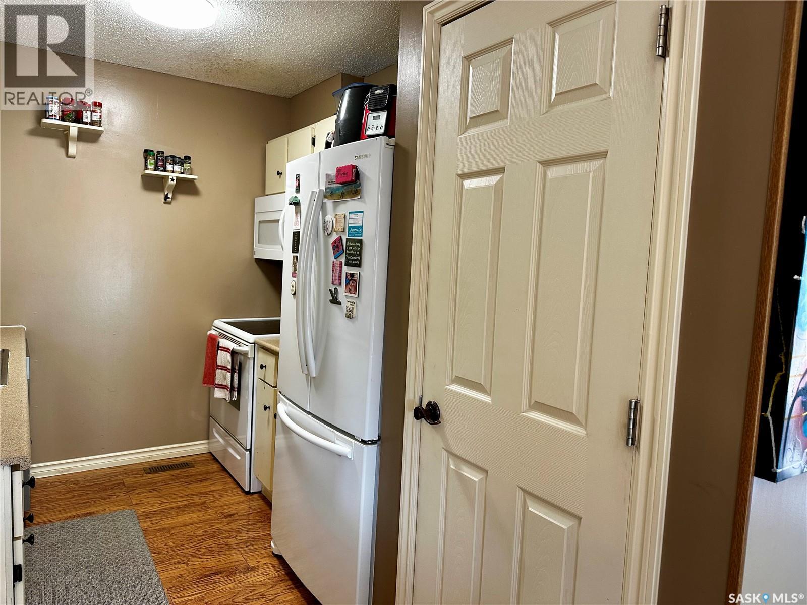 39 Greenwood Crescent, Regina, Saskatchewan  S4X 1G5 - Photo 4 - SK030765