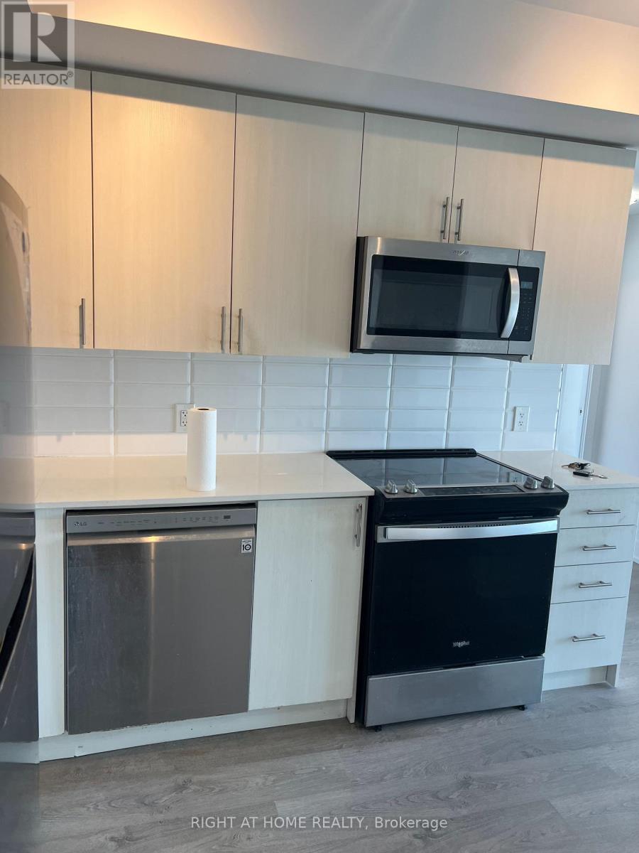 1016 - 2550 SIMCOE STREET, Oshawa, Ontario