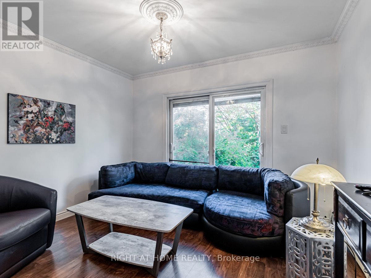 110a Harewood Avenue, Toronto, Ontario  M1M 2R5 - Photo 3 - E12988228