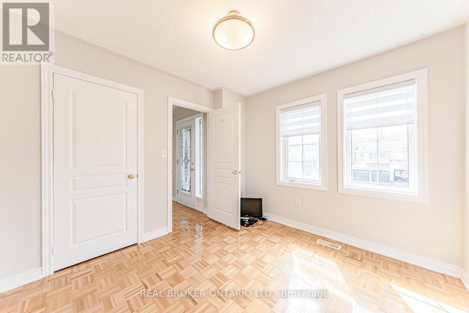 33 Kingshill Road, Richmond Hill, Ontario  L4E 4B1 - Photo 22 - N12980726