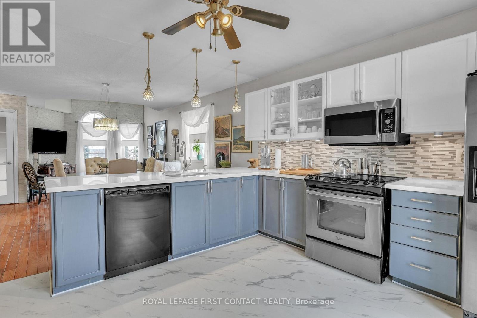 28 Hewitt Place, Barrie, Ontario  L4M 7B3 - Photo 10 - S12770876