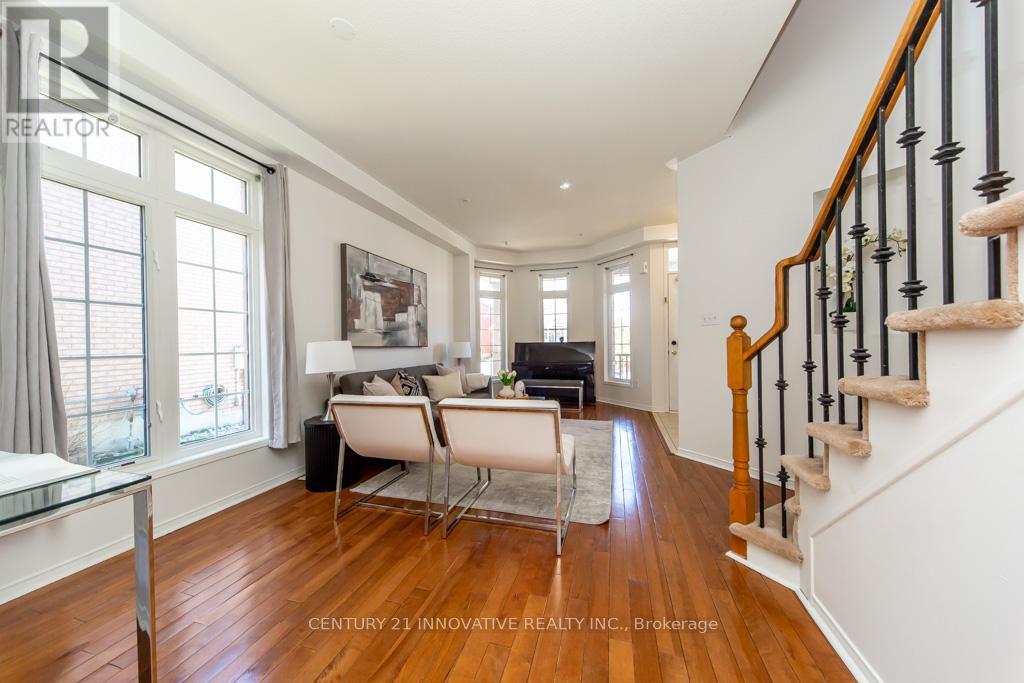 63 Rainbow Valley Crescent, Markham, Ontario  L6E 1M2 - Photo 8 - N12988200