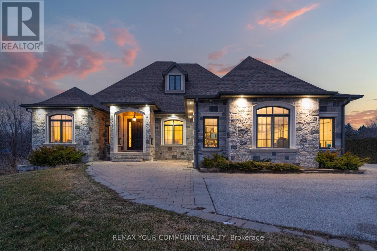 20111 BATHURST STREET E, East Gwillimbury, Ontario