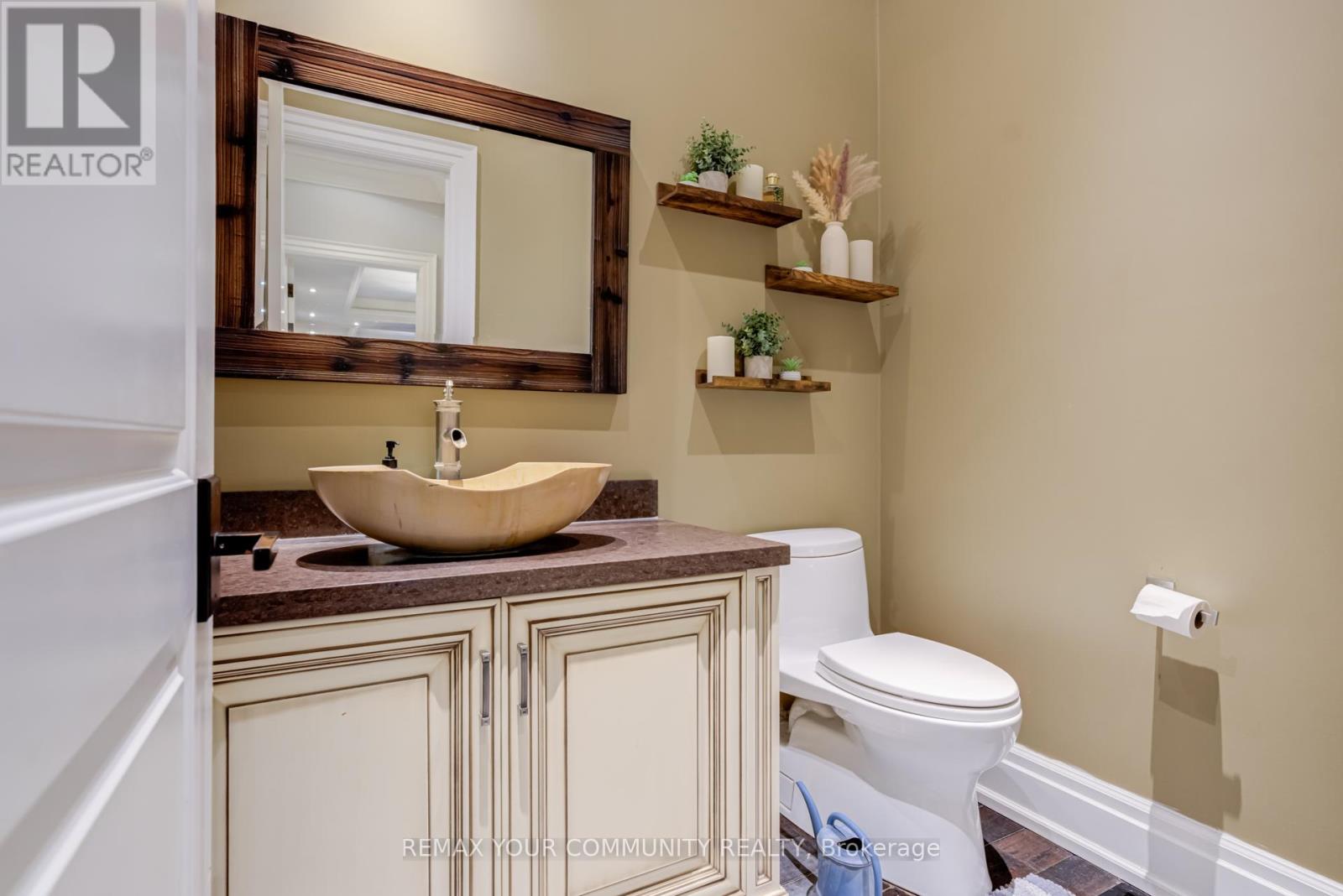 20111 Bathurst Street E, East Gwillimbury, Ontario  L9N 1N3 - Photo 27 - N12988238