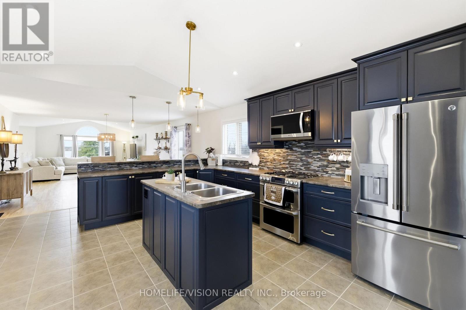 40 Mcgill Drive, Kawartha Lakes, Ontario  L0B 1K0 - Photo 7 - X12964676