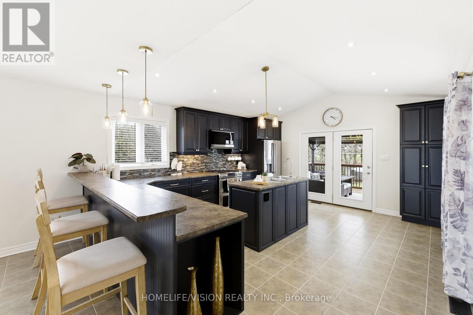 40 Mcgill Drive, Kawartha Lakes, Ontario  L0B 1K0 - Photo 9 - X12964676