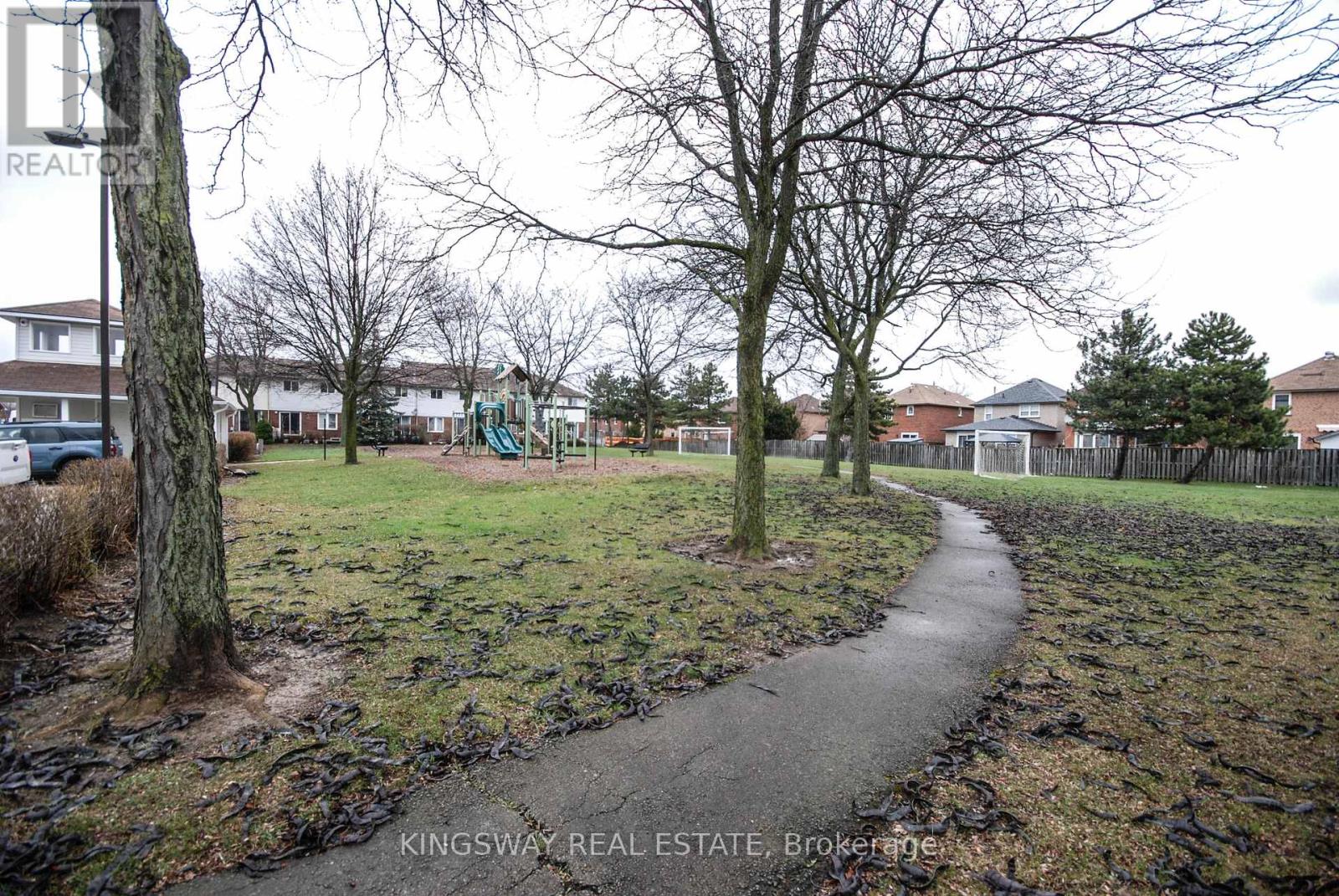 10 - 1485 Torrington Drive, Mississauga, Ontario  L5V 1Y3 - Photo 17 - W12988210