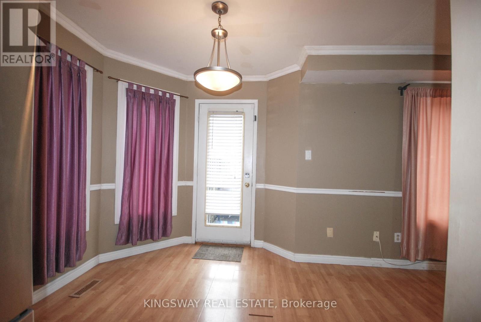 10 - 1485 Torrington Drive, Mississauga, Ontario  L5V 1Y3 - Photo 6 - W12988210