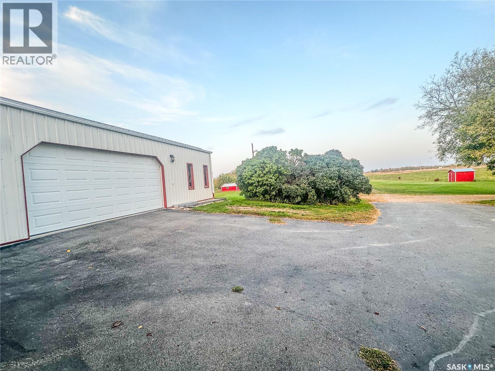 Hobby Farm Acreage, Fertile Belt Rm No. 183, Saskatchewan  S0A 3Y0 - Photo 5 - SK028334