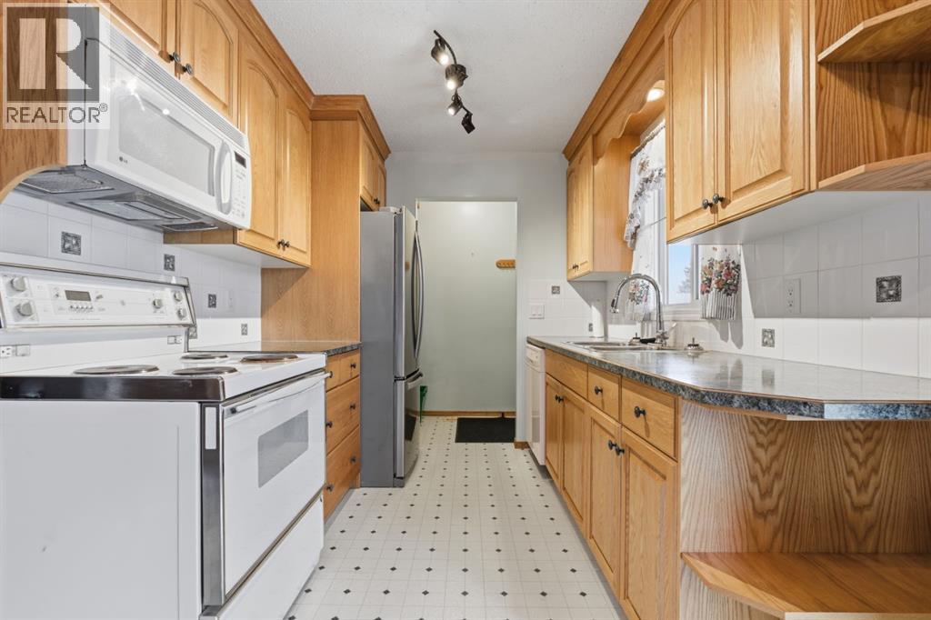 3735 28 Street Se, Calgary, Alberta  T2B 0P6 - Photo 8 - A2299260