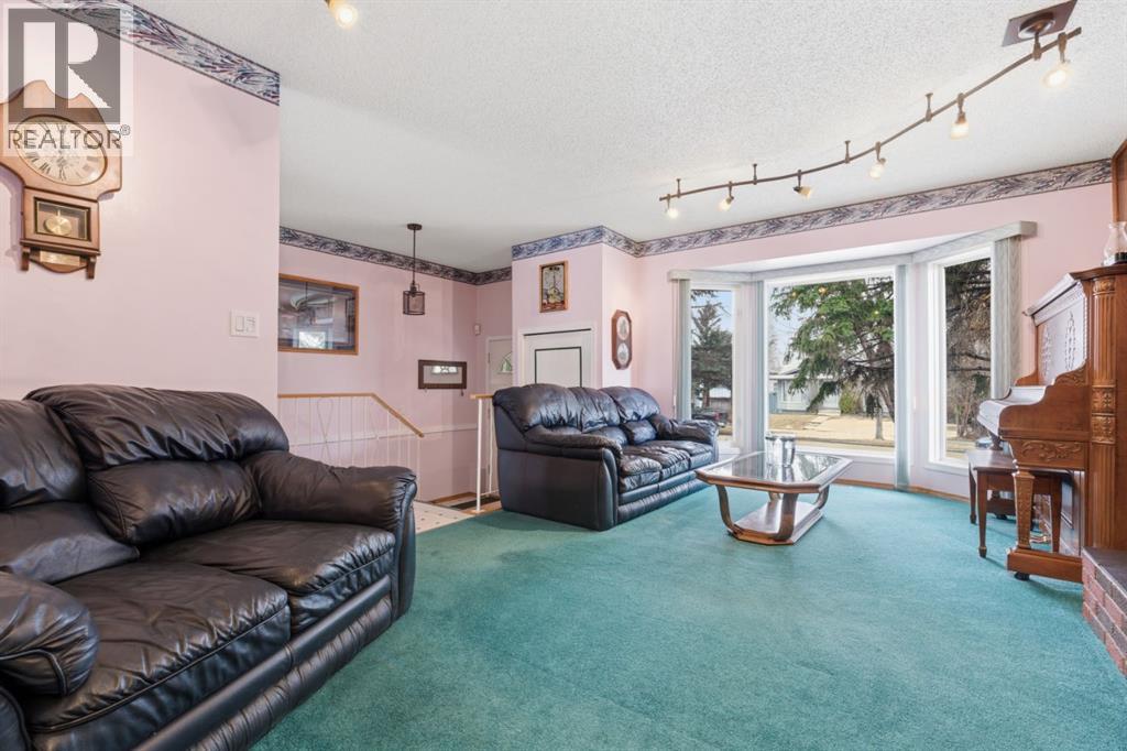 3735 28 Street Se, Calgary, Alberta  T2B 0P6 - Photo 5 - A2299260