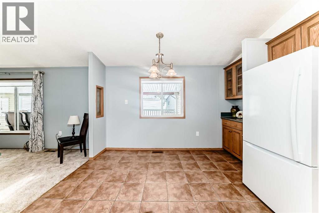 272 Burroughs Circle Ne, Calgary, Alberta  T1Y 6K3 - Photo 8 - A2299900