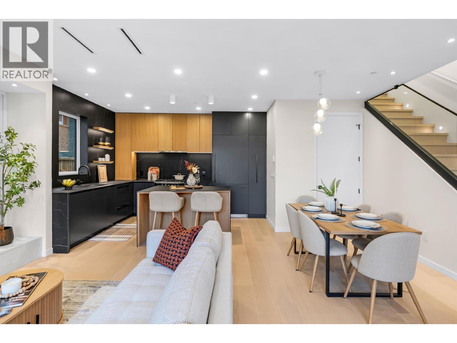 2 2764 W 14th Avenue, Vancouver, British Columbia  V6K 2X2 - Photo 14 - R3110158