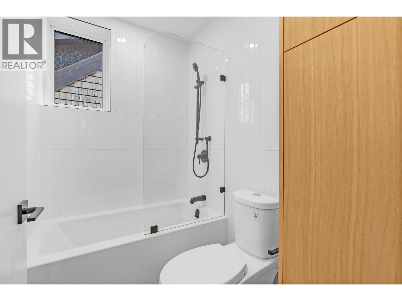 2 2764 W 14th Avenue, Vancouver, British Columbia  V6K 2X2 - Photo 20 - R3110158