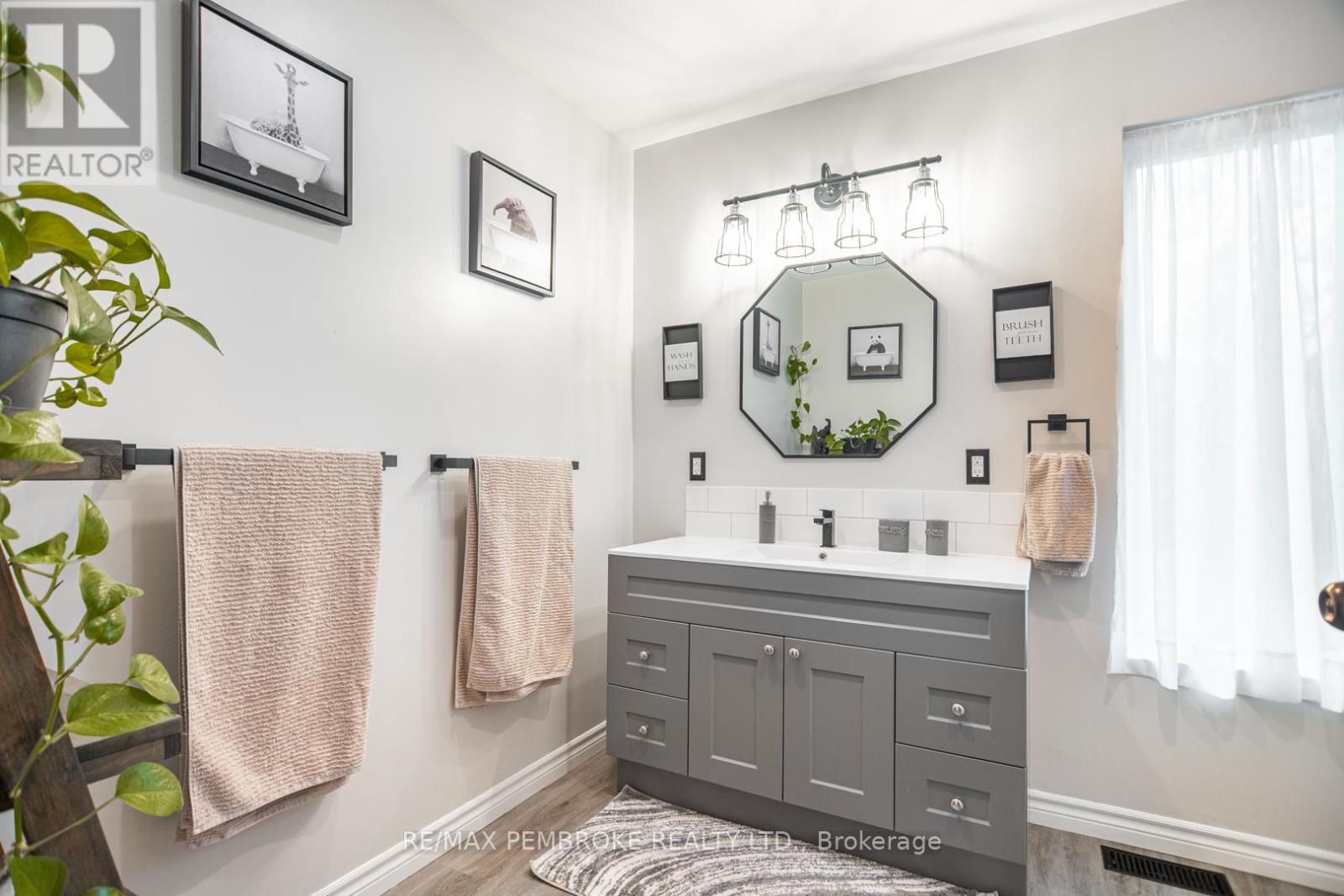 177 Sylvan Drive, Petawawa, Ontario  K8A 6W7 - Photo 21 - X12848004